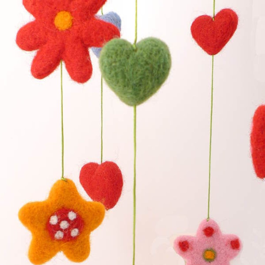 Baby Klippan | Wool Felt Hearts Mobile